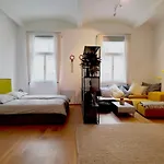 Designer Apartment Between Stephansdome And Belvedere